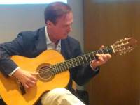 Bild knnte enthalten: eine oder mehrere Personen und Gitarre