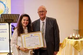 Ist m�glicherweise ein Bild von Fl�te und Text