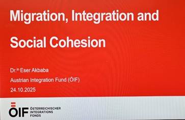 Ein Bild, das Text, Elektronik, Anzeigegerät, Multimedia enthält.
KI-generierte Inhalte können fehlerhaft sein.